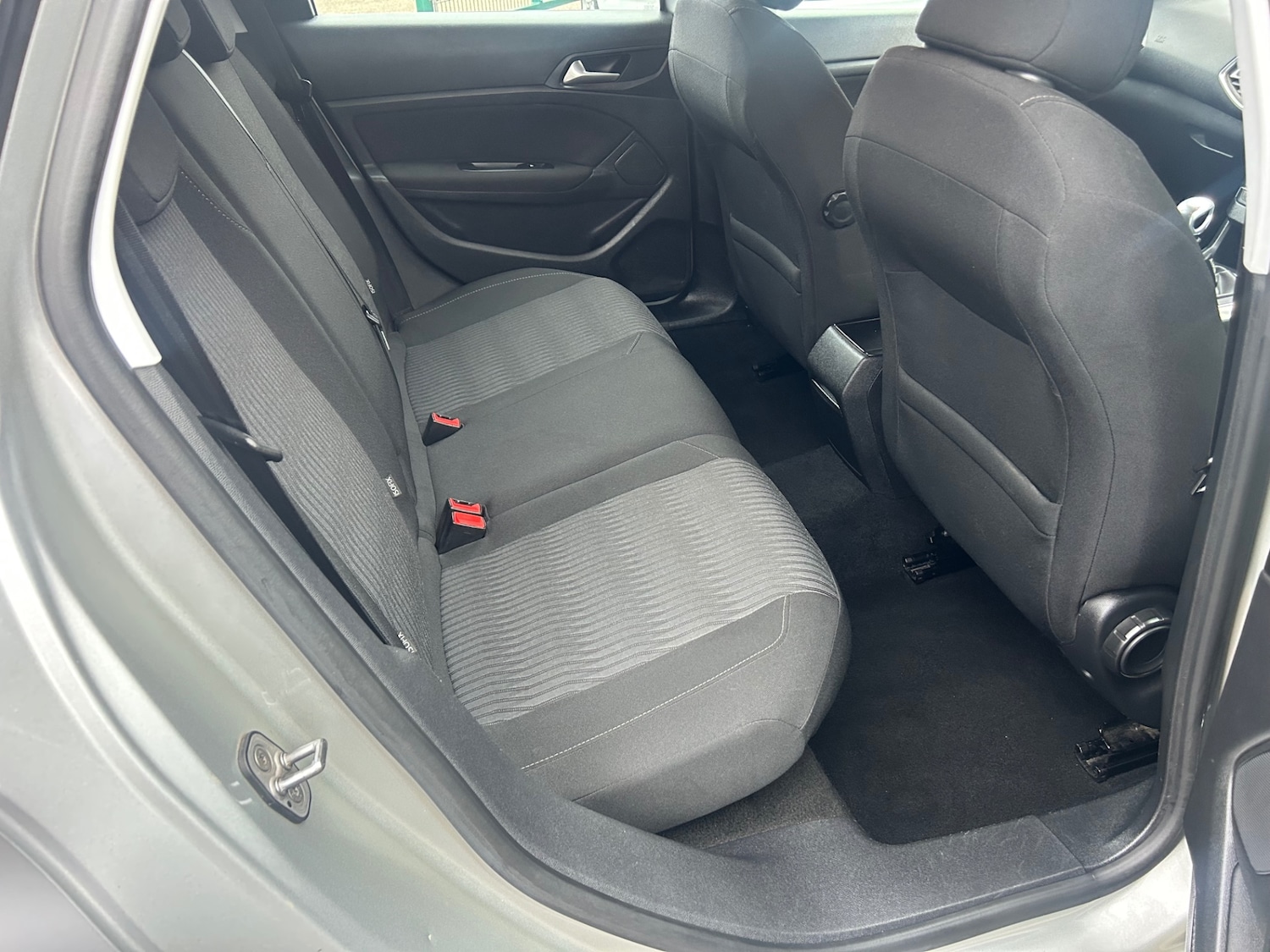 Used Peugeot 308 2015 for sale - 77640957: Photo 10