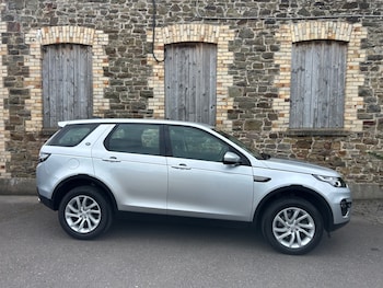 Used Land Rover Discovery Sport 2018 for sale - 79100073: Photo
