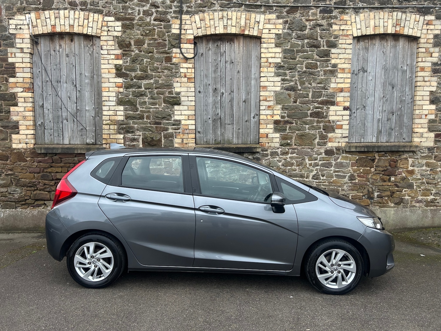 Used Honda Jazz 2017 for sale - 77665296: Photo 2