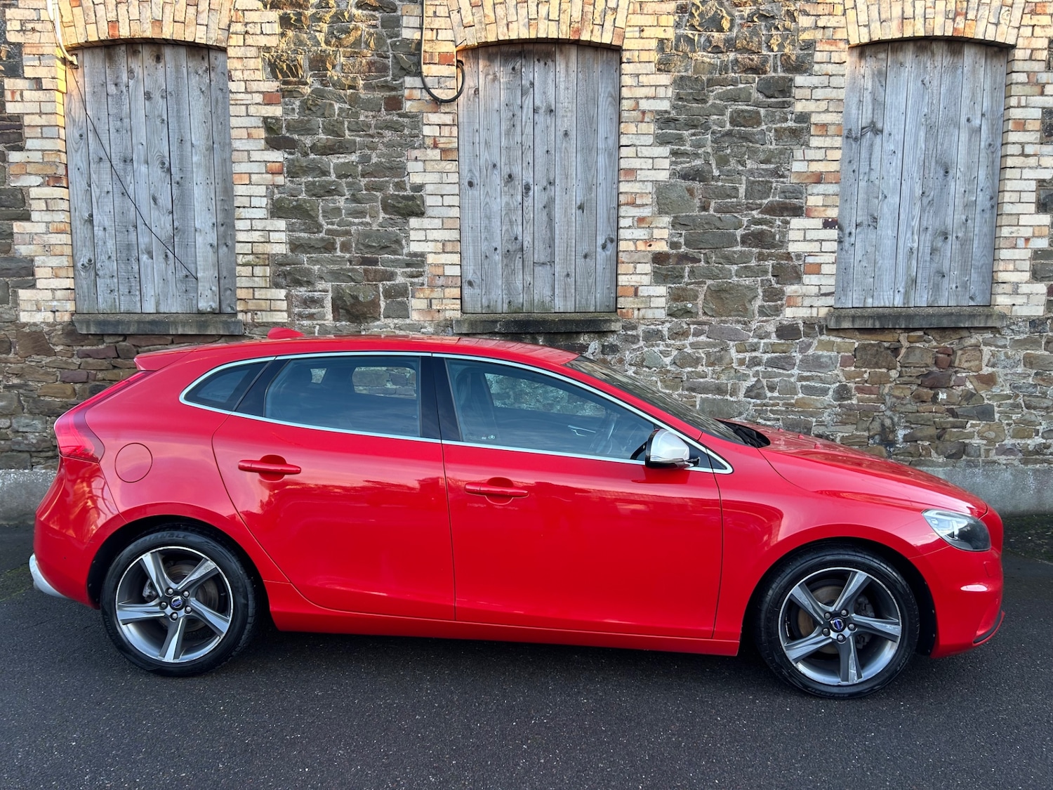 Used Volvo V40 2014 for sale - 77532321: Photo 2