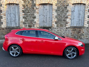 Used Volvo V40 2014 for sale - 77532321: Photo