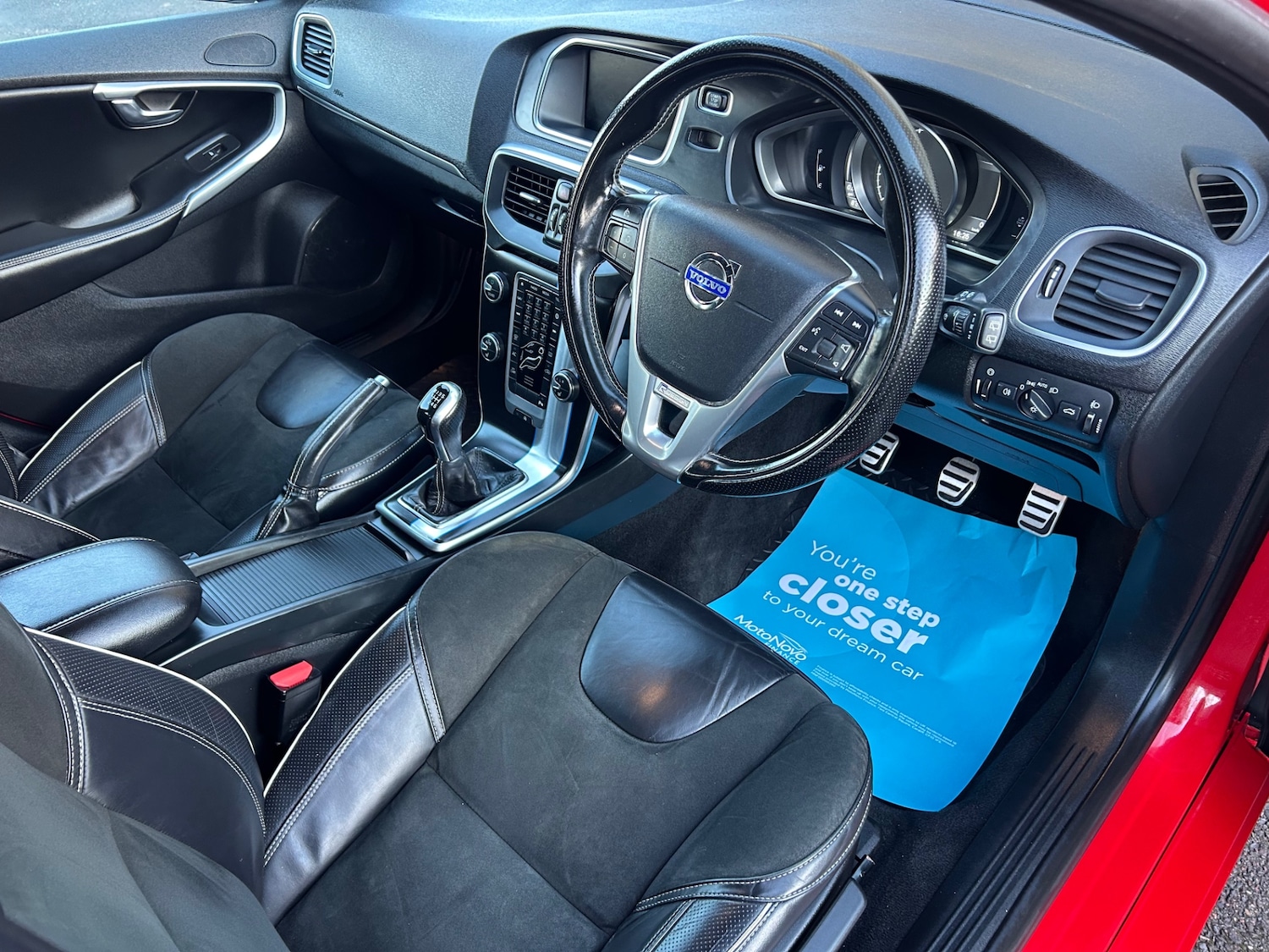 Used Volvo V40 2014 for sale - 77532321: Photo 5