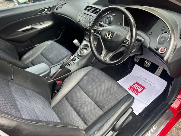 Used Honda Civic 2010 for sale - 76207503: Photo 5