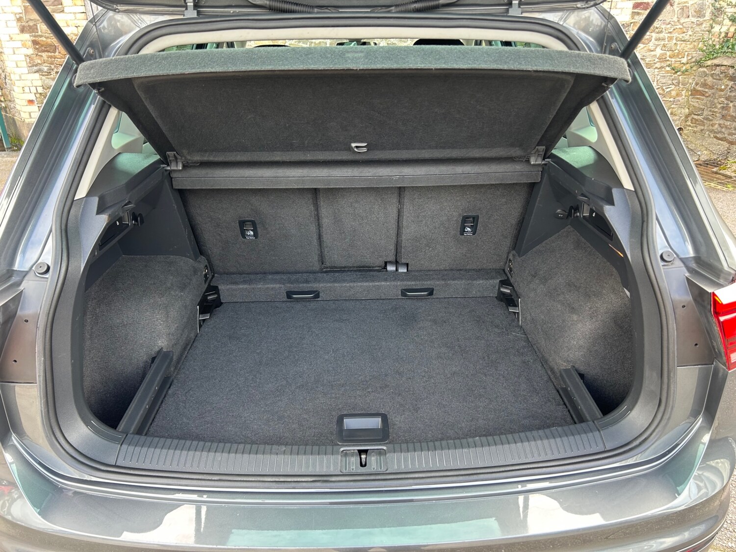 Used Volkswagen Tiguan 2018 for sale - 77813417: Photo 10