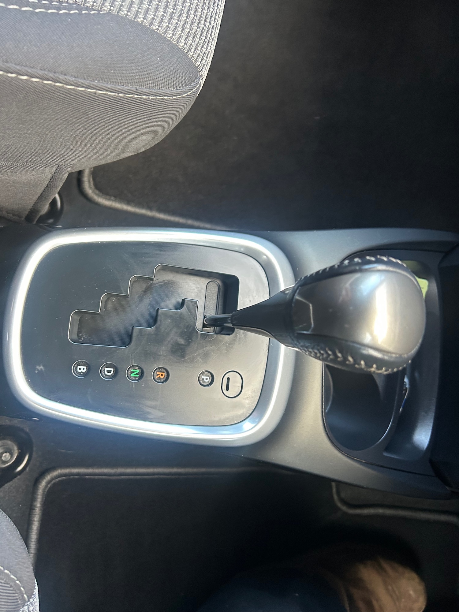 Used Toyota Yaris 2017 for sale - 77691146: Photo 12