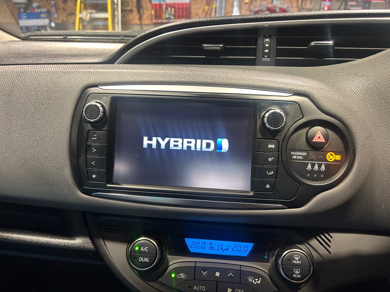 Used Toyota Yaris 2017 for sale - 77691146: Photo 14