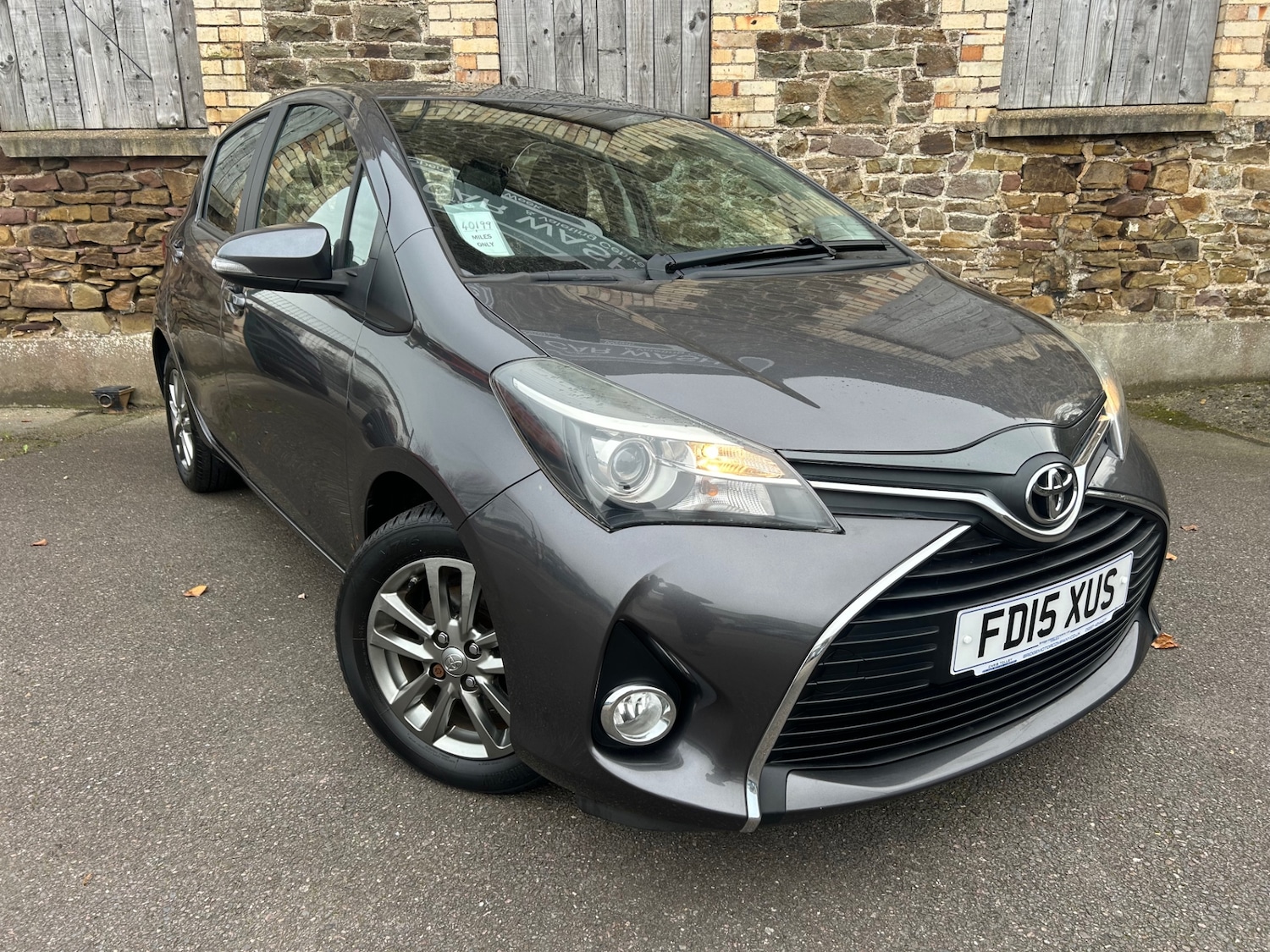 Used Toyota Yaris 2015 for sale - 76707002: Photo 1