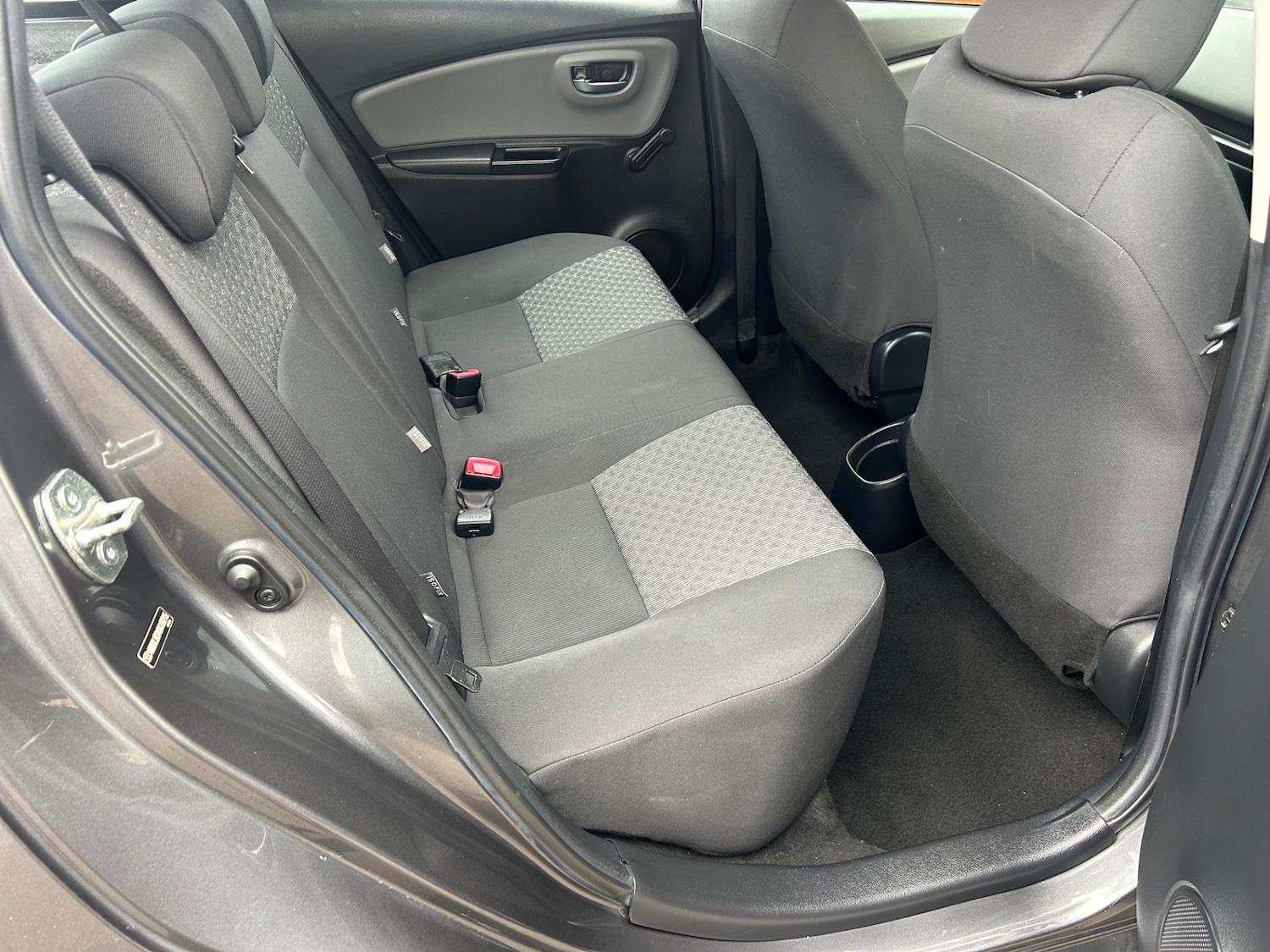 Used Toyota Yaris 2015 for sale - 76707002: Photo 10