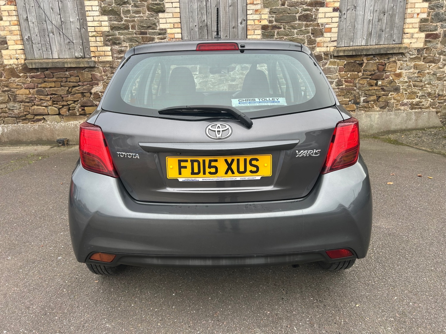 Used Toyota Yaris 2015 for sale - 76707002: Photo 4