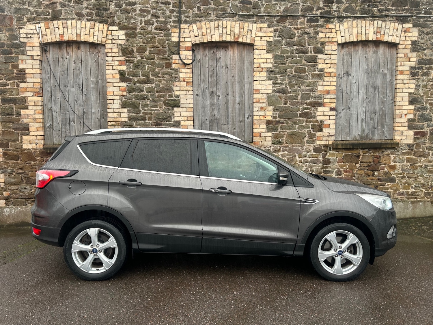 Used Ford Kuga 2017 for sale - 77137851: Photo 2