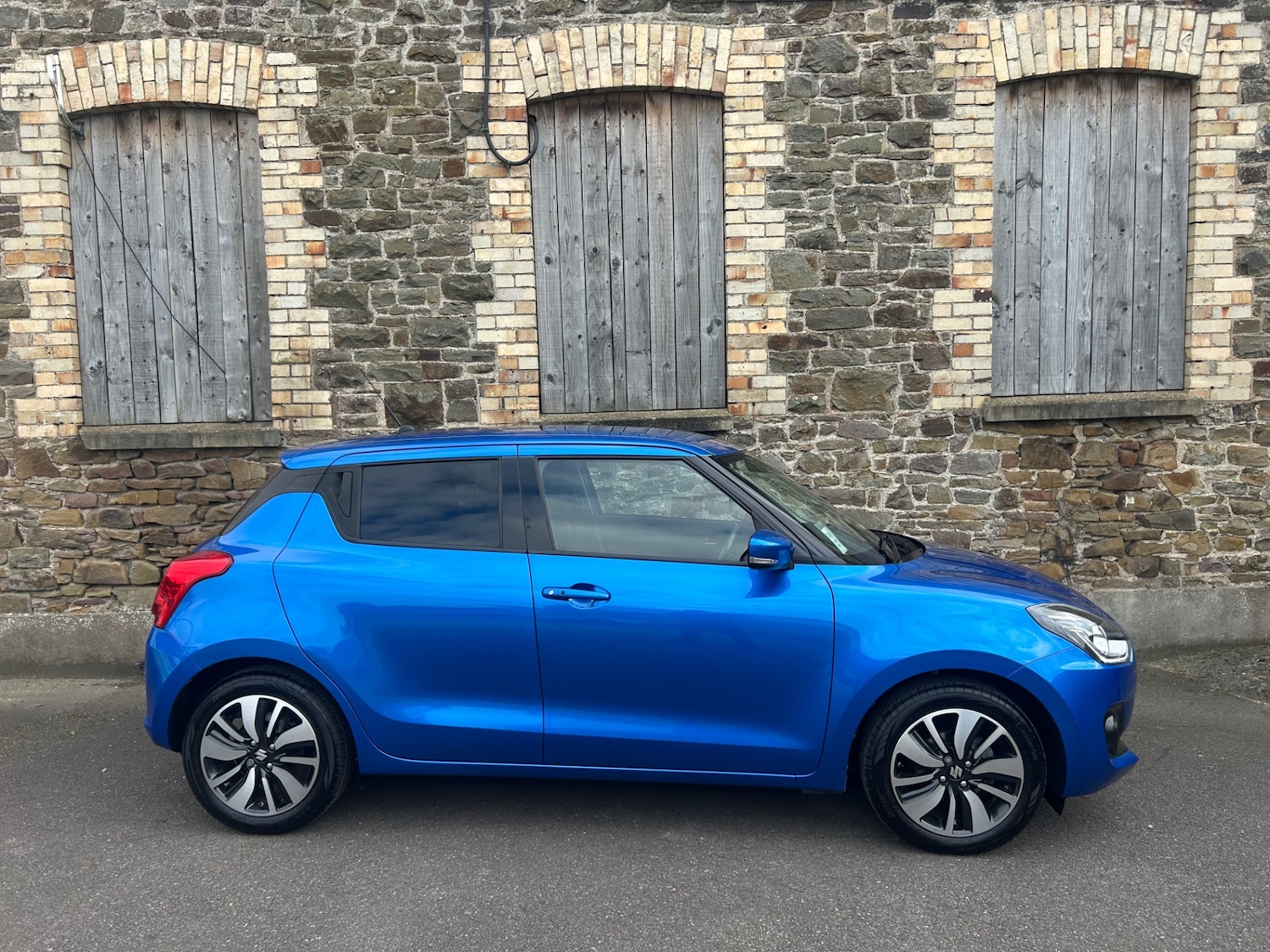 Used Suzuki Swift 2018 for sale - 76182540: Photo 2