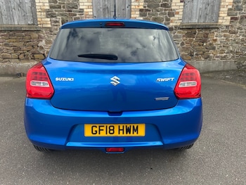 Used Suzuki Swift 2018 for sale - 76182540: Photo 4