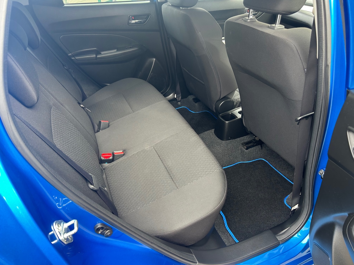 Used Suzuki Swift 2018 for sale - 76182540: Photo 6