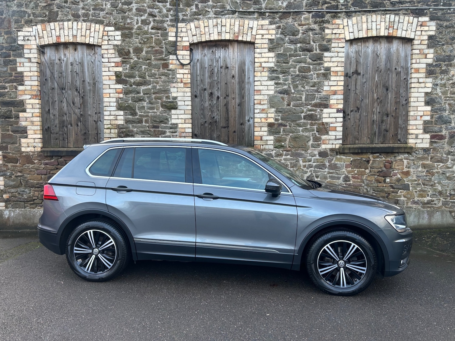 Used Volkswagen Tiguan 2018 for sale - 77532320: Photo 2