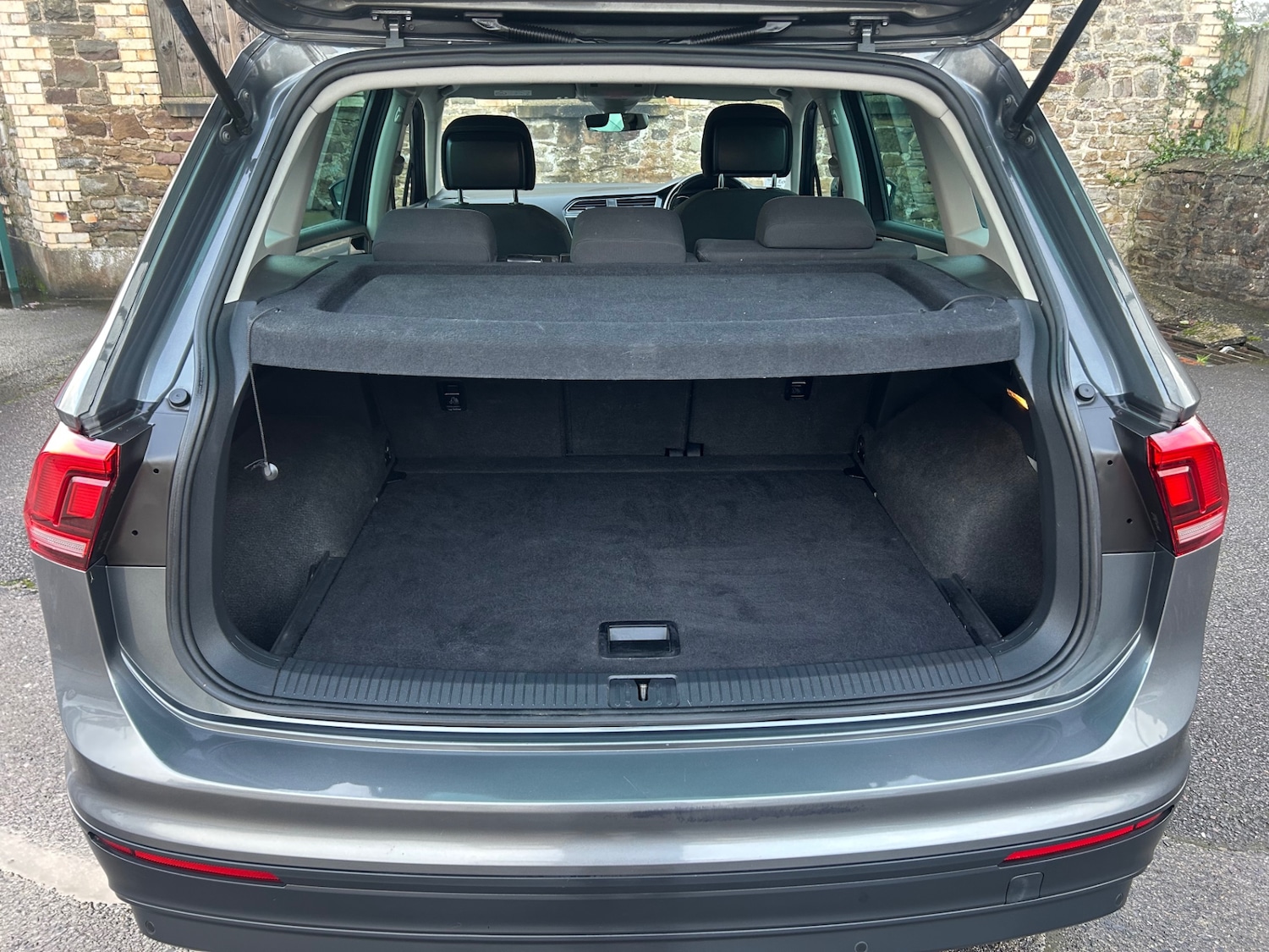 Used Volkswagen Tiguan 2018 for sale - 77532320: Photo 8