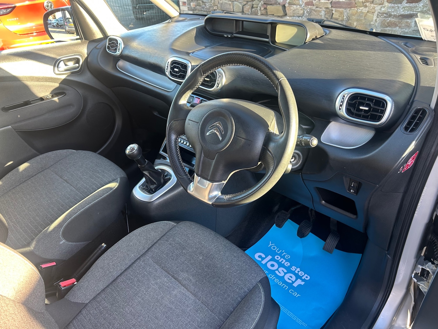 Used Citroen C3 Picasso 2016 for sale - 76652273: Photo 6