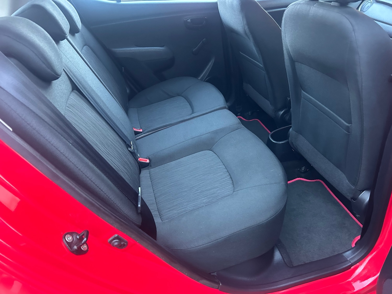 Used Hyundai i10 2013 for sale - 76957869: Photo 7