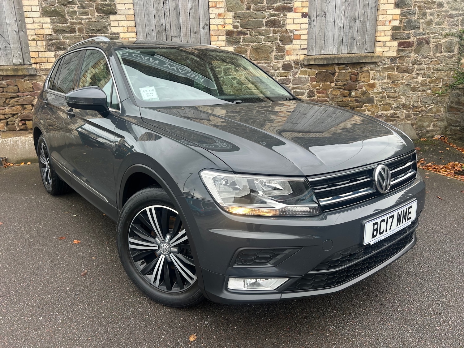 Used Volkswagen Tiguan 2017 for sale - 76477405: Photo 1