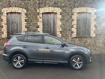 Used Toyota RAV4 2017 for sale - 76807974: Photo