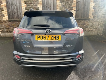 Used Toyota RAV4 2017 for sale - 76807974: Photo