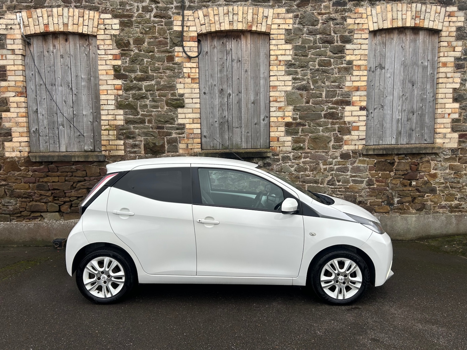 Used Toyota AYGO 2016 for sale - 77198280: Photo 2