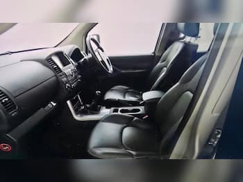 Used Nissan Navara 2015 for sale - 79828959: Photo