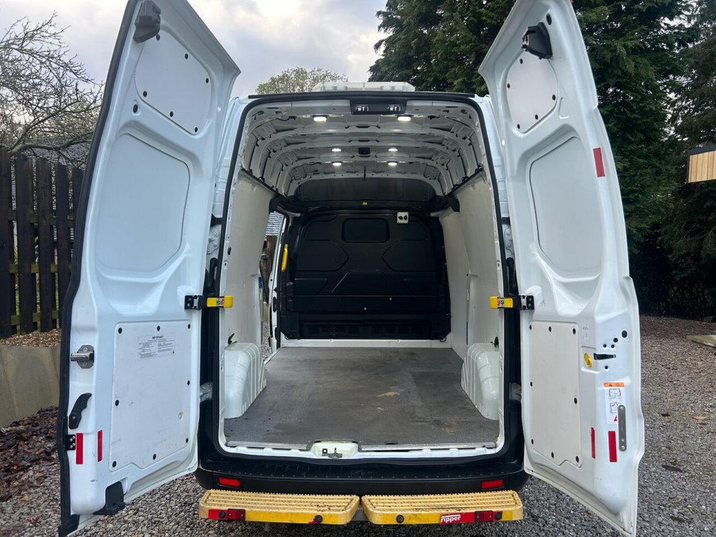 Used Ford Transit Custom 2018 for sale - 77212268: Photo 2