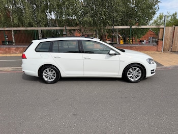 Used Volkswagen Golf 2015 for sale - 79532106: Photo