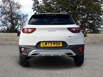 Used Kia Stonic 2023 for sale - 76705980: Photo