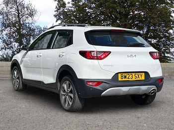 Used Kia Stonic 2023 for sale - 79714114: Photo