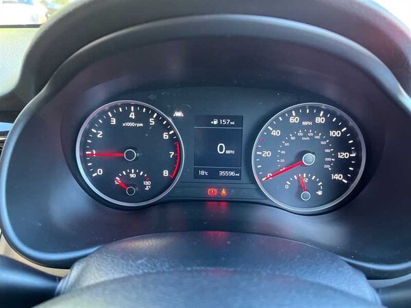 Used Kia Stonic 2019 for sale - 75980225: Photo 13