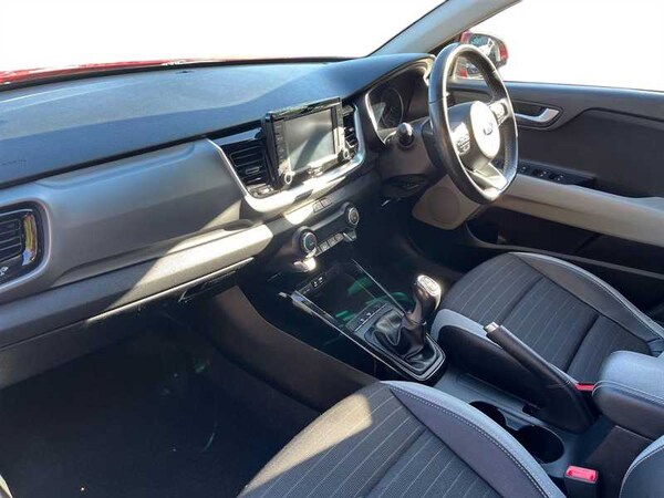 Used Kia Stonic 2019 for sale - 75980225: Photo 8