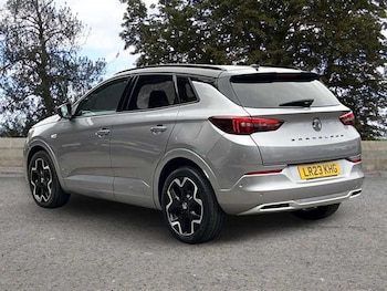 Used Vauxhall Grandland 2023 for sale - 76272724: Photo 2