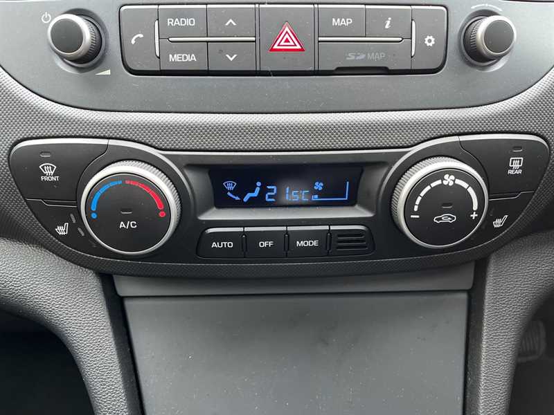 Used Hyundai i10 2017 for sale - 77499833: Photo 12