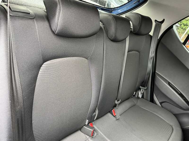 Used Hyundai i10 2017 for sale - 77499833: Photo 18