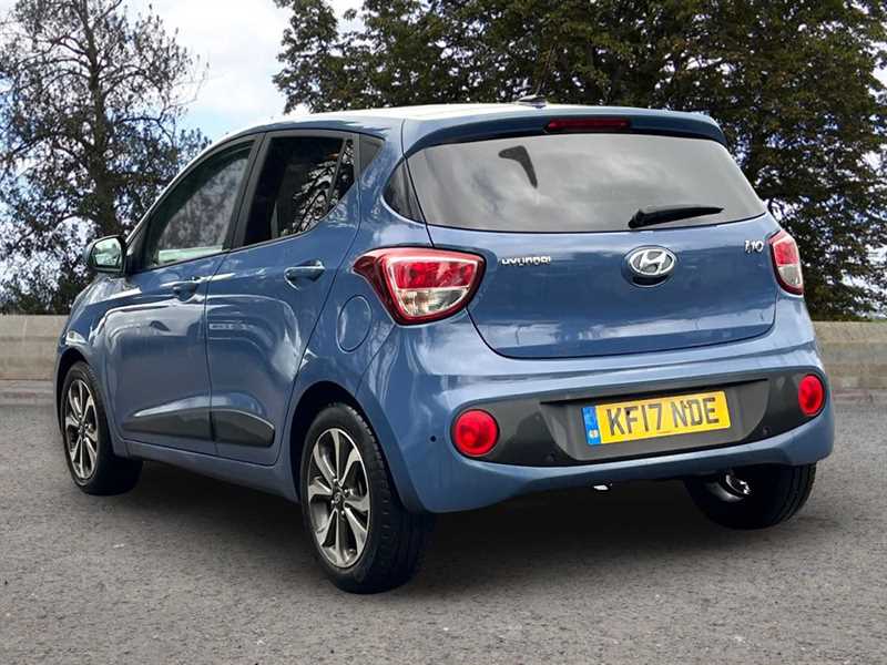 Used Hyundai i10 2017 for sale - 77499833: Photo 2
