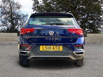 Used Volkswagen T-Roc 2018 for sale - 77911432: Photo
