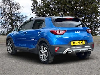 Used Kia Stonic 2023 for sale - 76062429: Photo 2