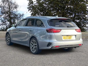 Used Kia Ceed 2023 for sale - 76928280: Photo