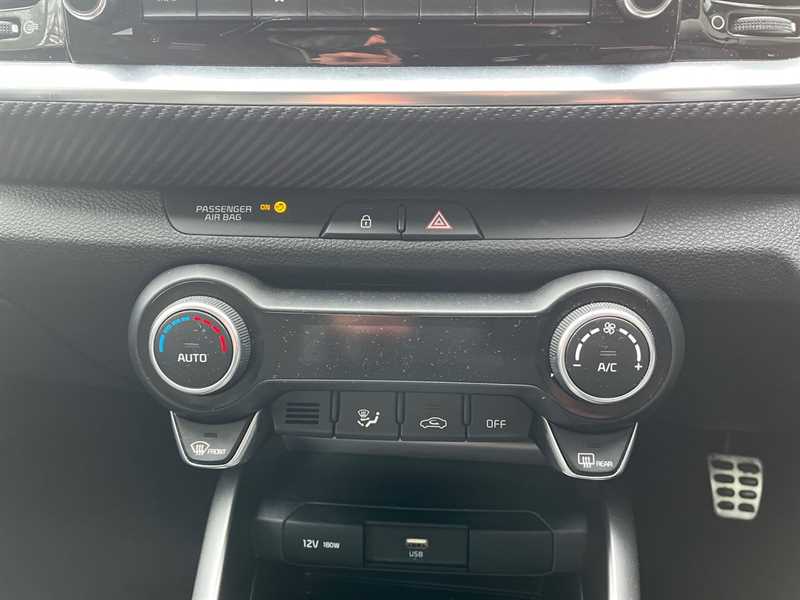 Used Kia Stonic 2023 for sale - 76954623: Photo 12