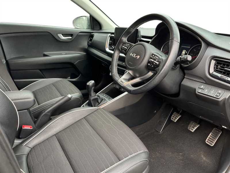 Used Kia Stonic 2023 for sale - 76954623: Photo 8