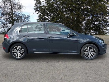 Used Volkswagen Golf 2018 for sale - 78294012: Photo