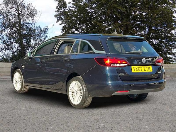Used Vauxhall Astra 2017 for sale - 76062458: Photo 2