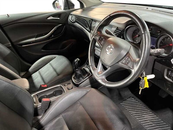 Used Vauxhall Astra 2017 for sale - 76062458: Photo 8