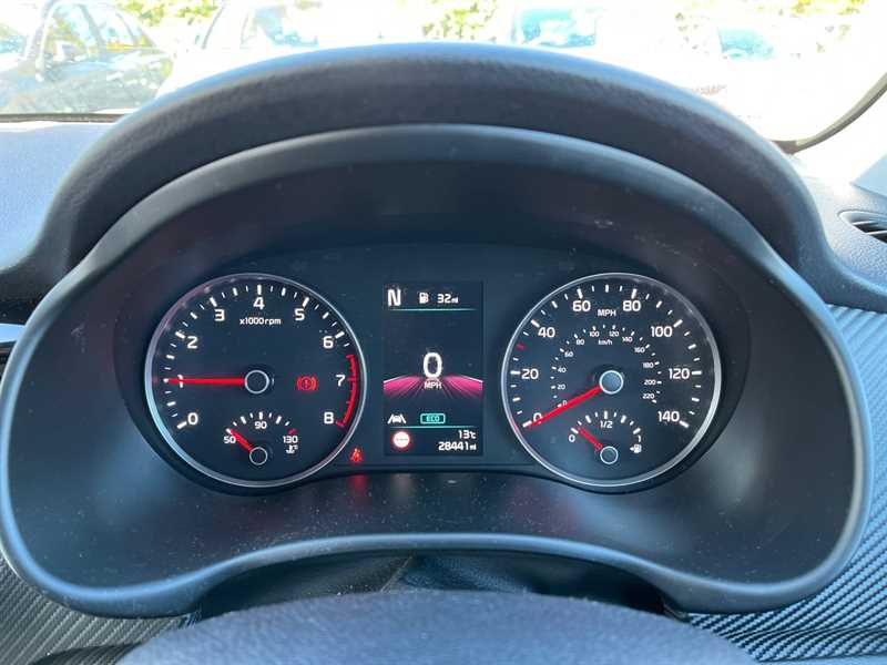 Used Kia Stonic 2022 for sale - 77996835: Photo 13