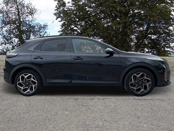 Used Kia XCeed 2025 for sale - 75313085: Photo 3