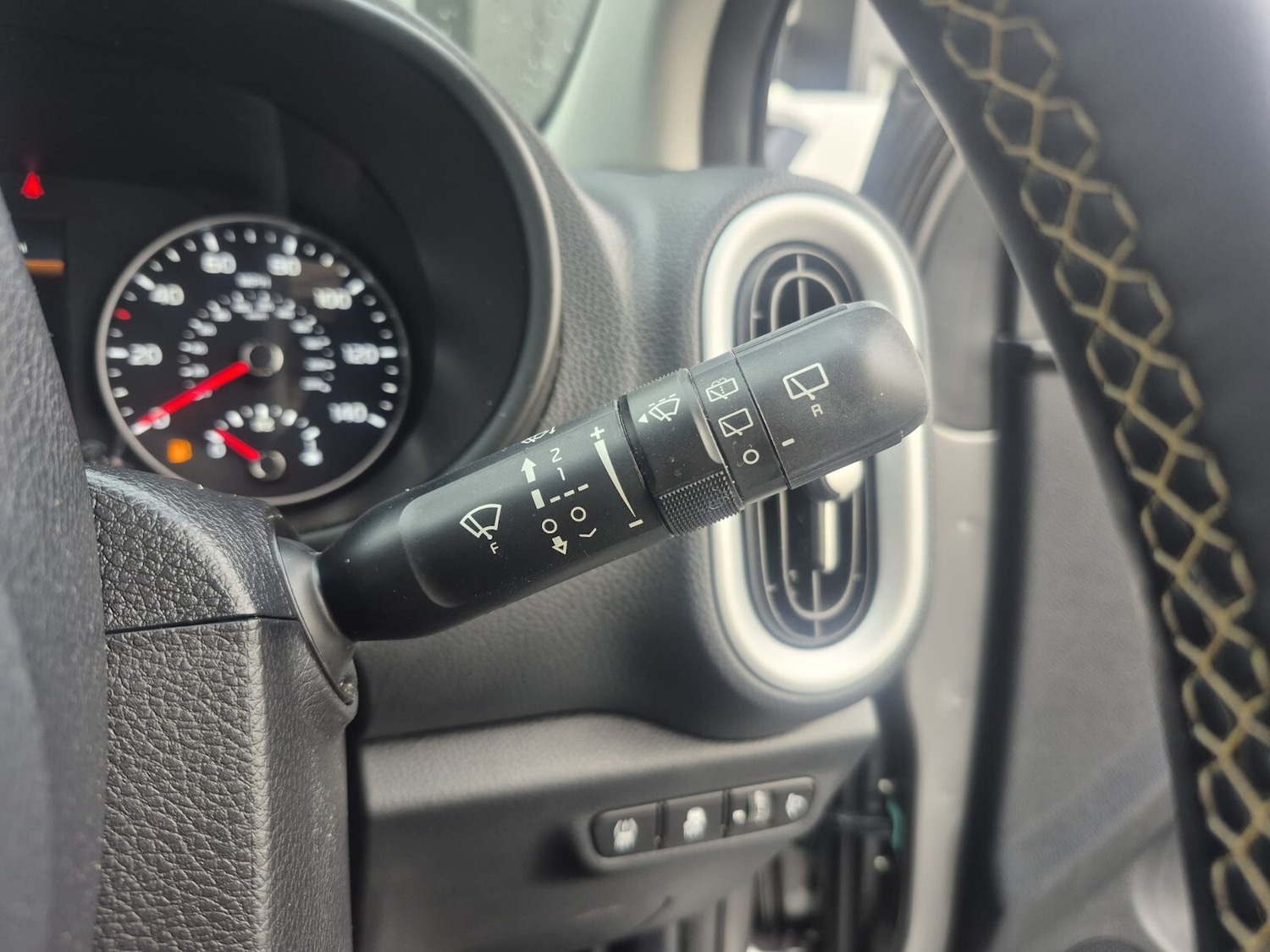 Used Kia Picanto 2023 for sale - 76452057: Photo 23