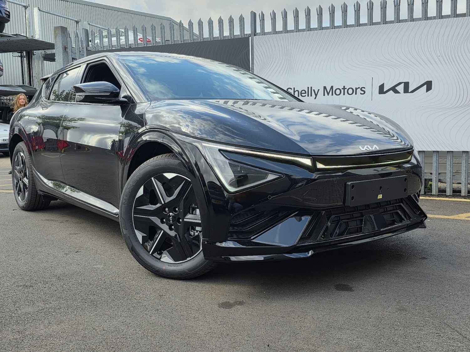 Used Kia EV6 for sale - 76623030: Photo 1