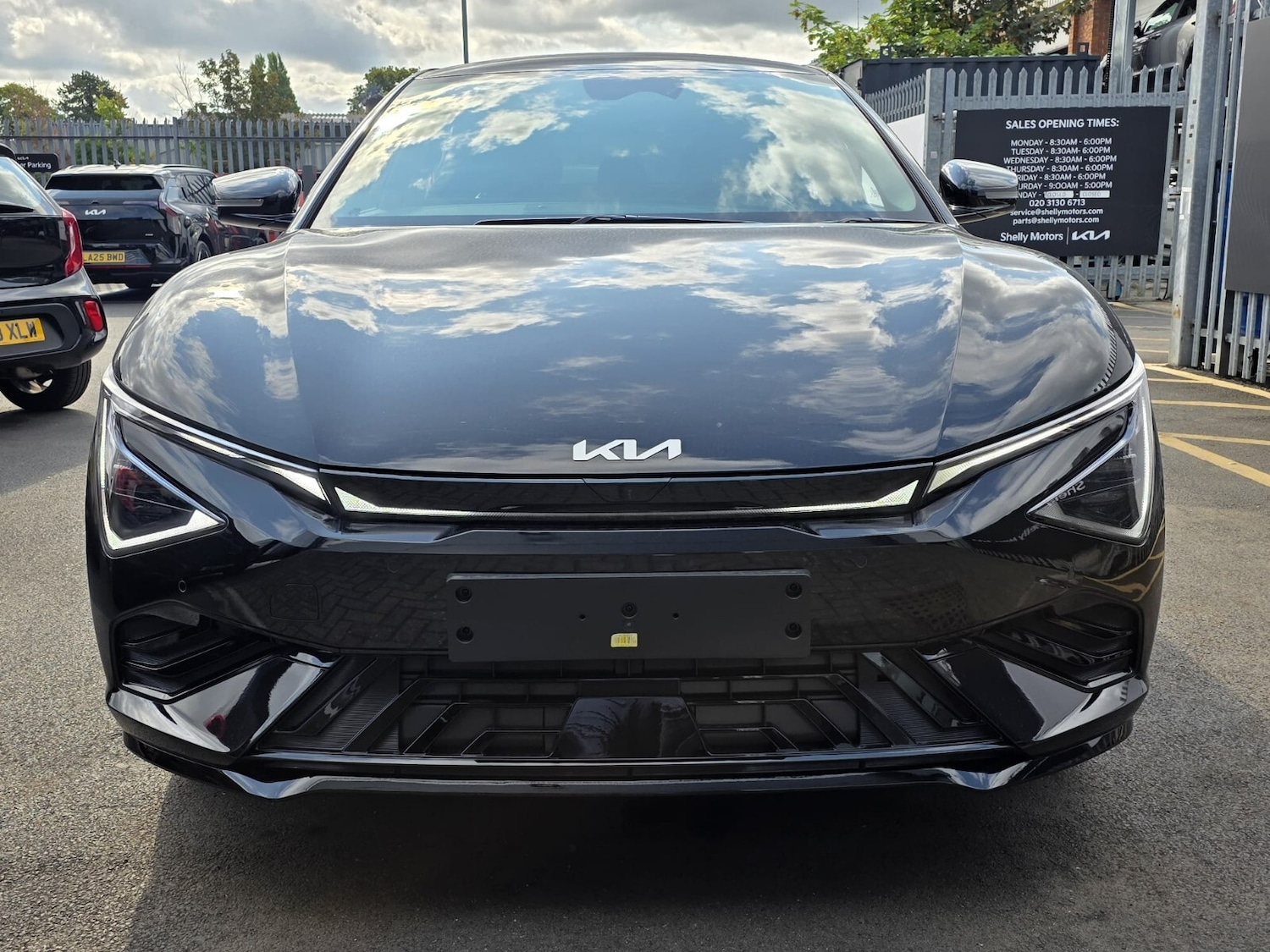 Used Kia EV6 for sale - 76623030: Photo 3