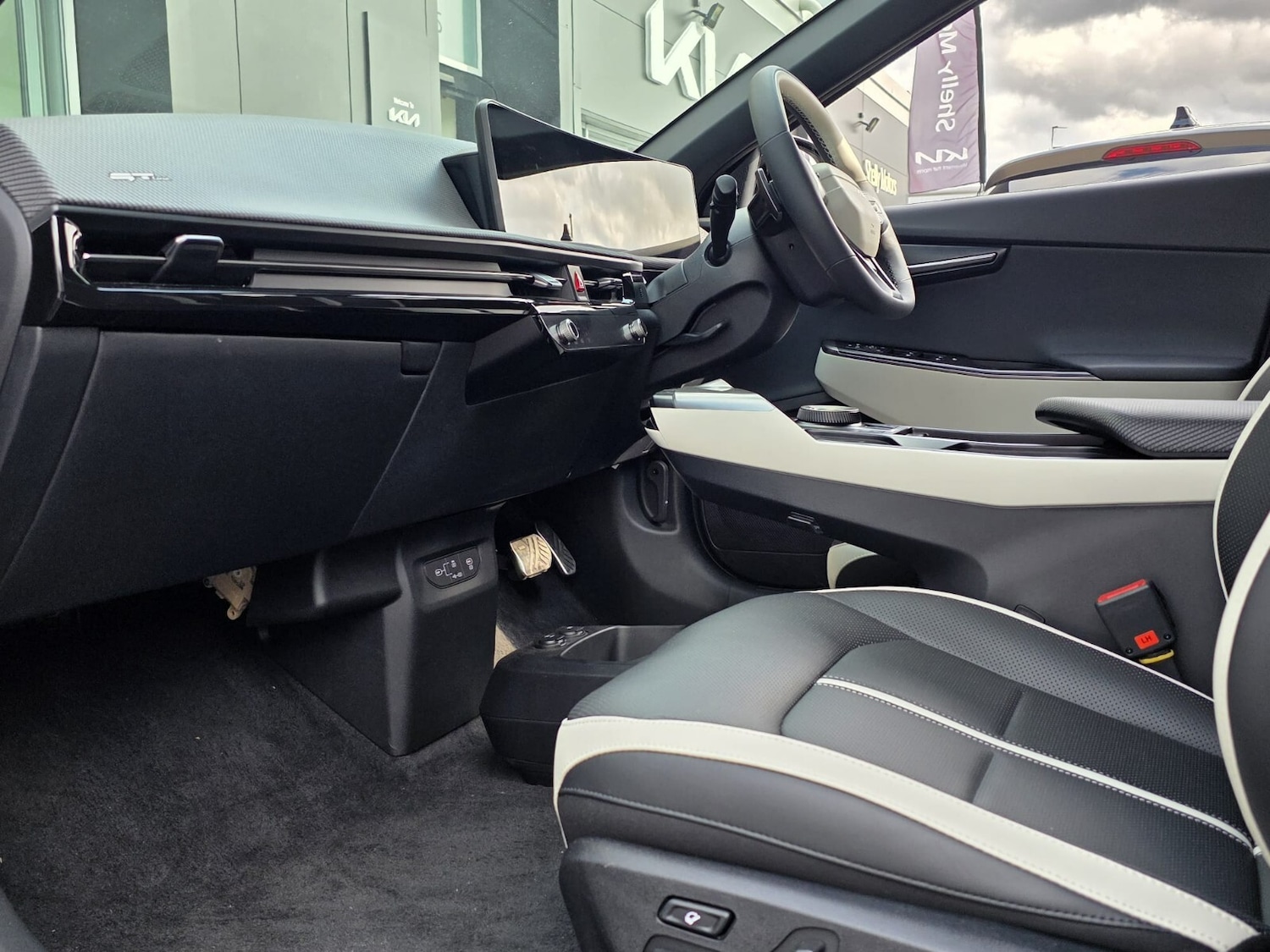 Used Kia EV6 for sale - 76623030: Photo 31